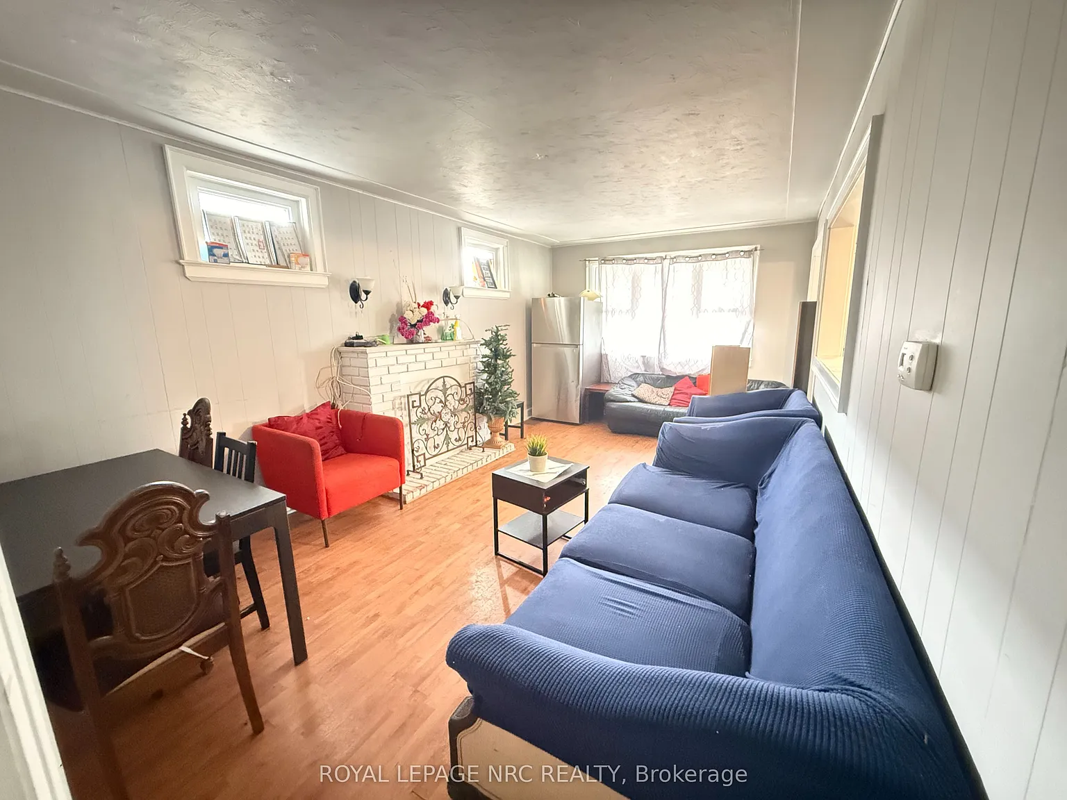 4 bed, $2,300 — Photo 2