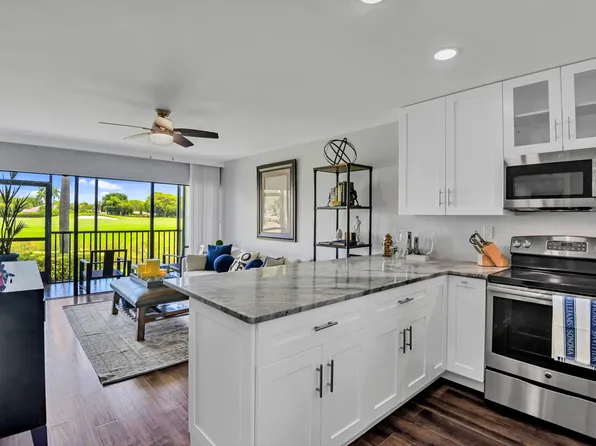 401 Greensward Lane #102-a, Delray Beach, FL 33445
