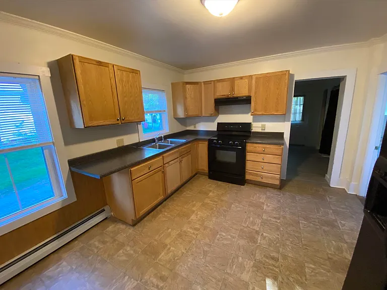 35 Winchester Ct — Photo 4