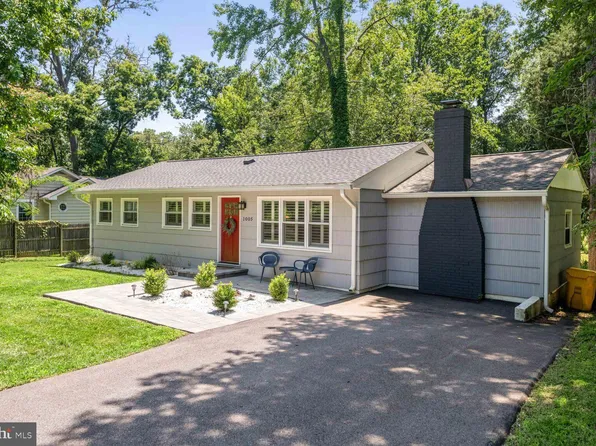 1005 Pinecrest Dr, Annapolis, MD 21403