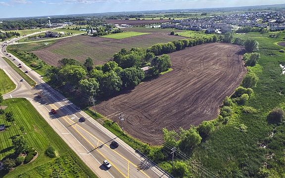 3rd image of 9803 N Il Route 47
