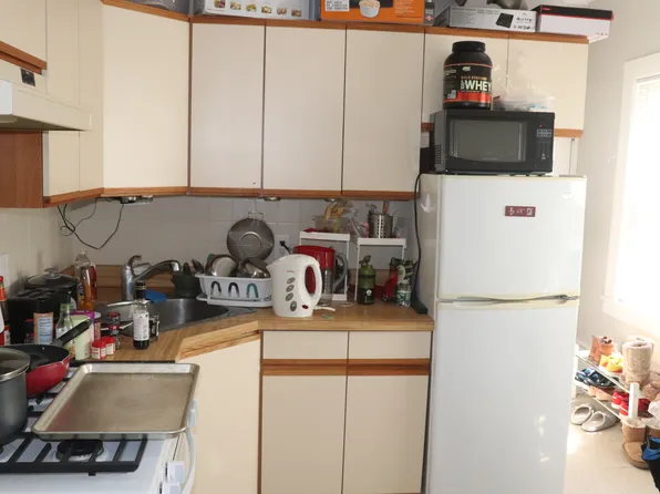 222 Banks St, Cambridge, MA