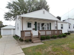 1807 Harding Dr, Wickliffe, OH 44092