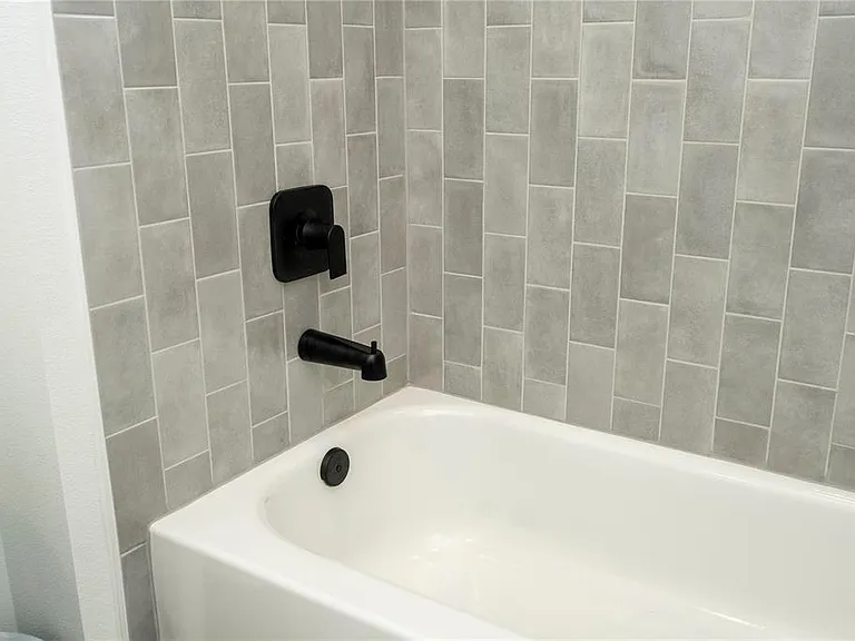 2184 Broadbrook Dr — Photo 64