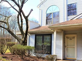 5201 Stonehedge Rd, Edison, NJ 08820