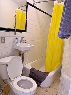 Rented by United Realty Group Unlimited | media 2