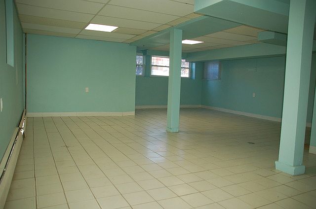2nd image of 1808 S 58th Ct