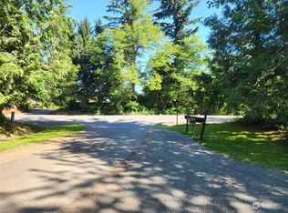 5265 Wildlife Ln, Bellingham, WA 98226