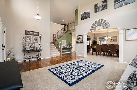 4th image of 2024 Seagrove Ct