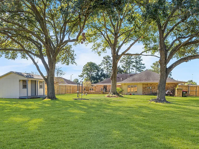 512 Monarch Dr — Photo 25