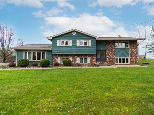 8370 Herbert Rd, Canfield, OH 44406