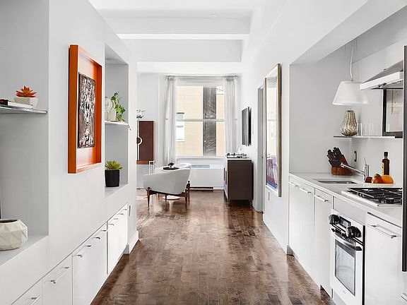 4th image of 15 Broad St APT 2812