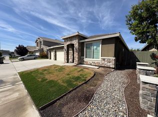 2840 Channel Reef Ave, Tulare, CA 93274