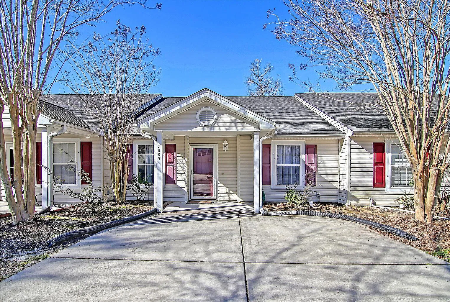 3 bed, 1268 sqft, $1,995 — Photo 1