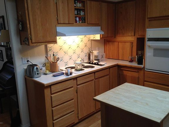 4th image of 4665 NE Voyage Ave
