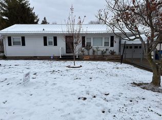 2301 Devonshire Dr, Lawrenceville, IL 62439