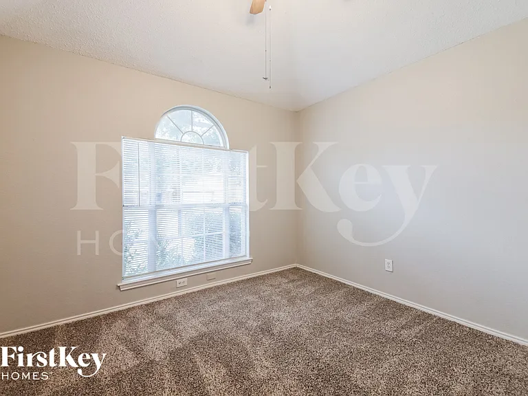 1446 Cross Courts Dr — Photo 14