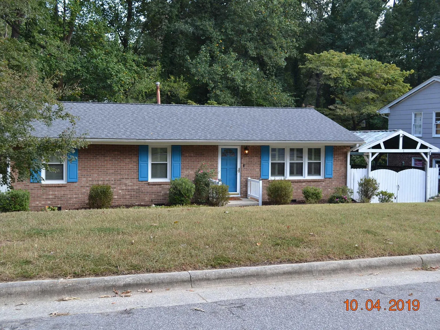 3 bed, 1.5 bath, 1230 sqft, $1,790 — Photo 2