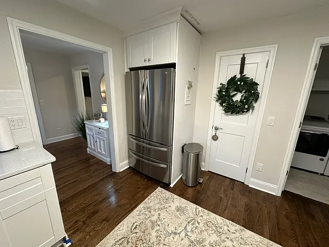 3 bed, 1111 sqft, $2,695 — Photo 2