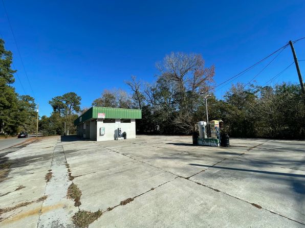 916 Hart St, Holly Hill, SC 29059