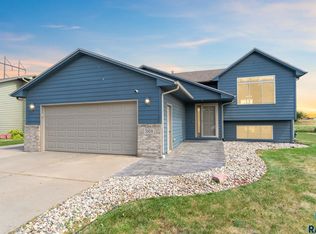 5108 S Galway Ave, Sioux Falls, SD 57106