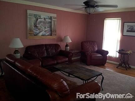 living room
						:
						hardwood floor