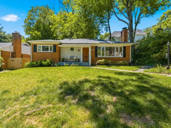 3604 Husted Dr, Chevy Chase, MD 20815