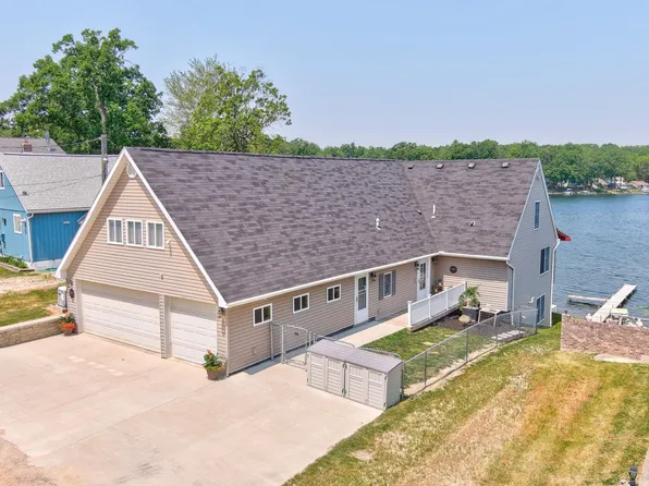 899 Lakeshore Dr, Columbiaville, MI 48421
