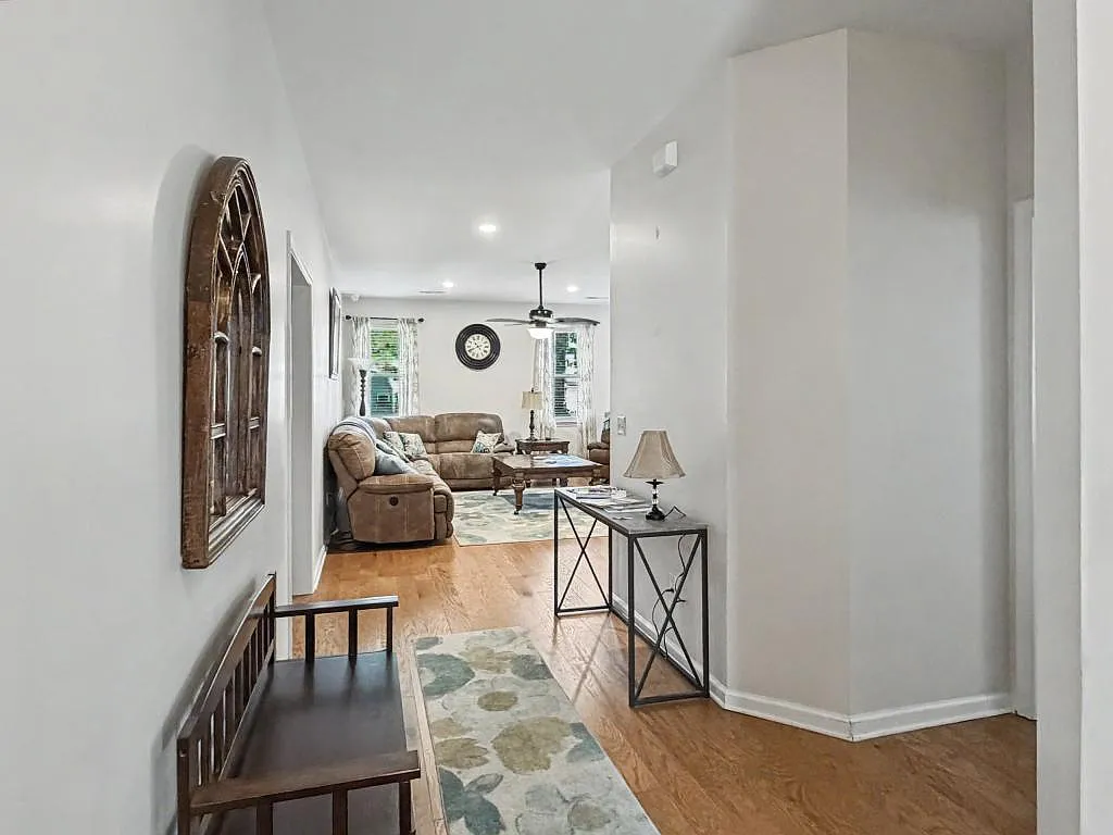 9406 Night Harbor Dr — Photo 3