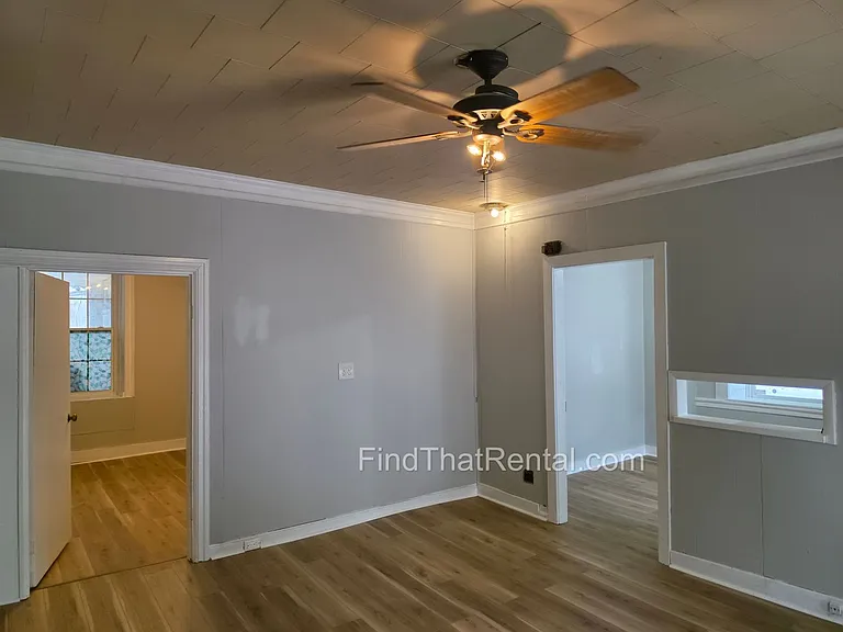 102 N Bedford St — Photo 46