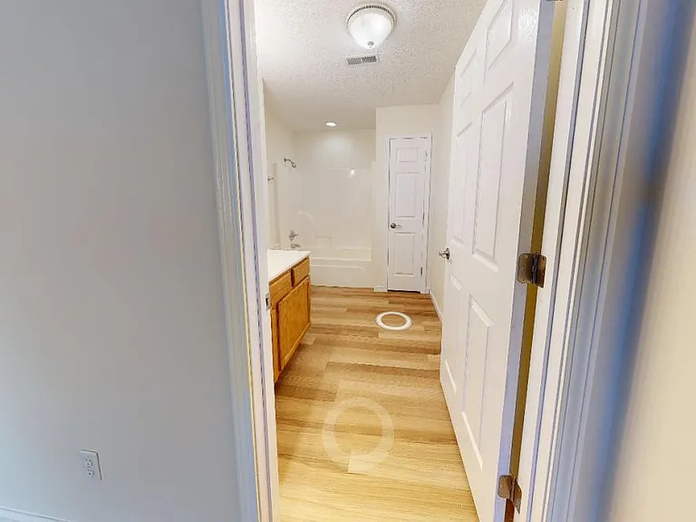 805 S Vicksburg St — Photo 12