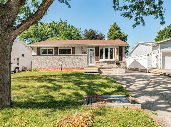 2138 Falmouth Ter, Burlington, ON L7P 1X9