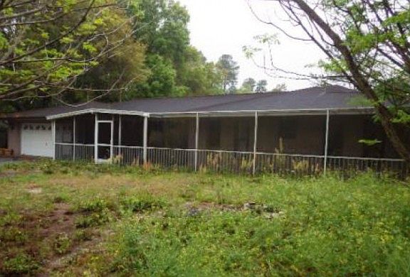 3rd image of 7841 Sycamore Dr