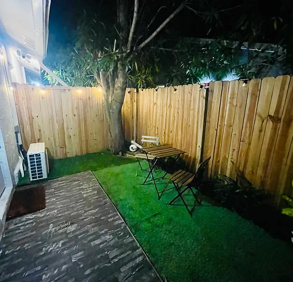 201 NE 28th Ter — Photo 14