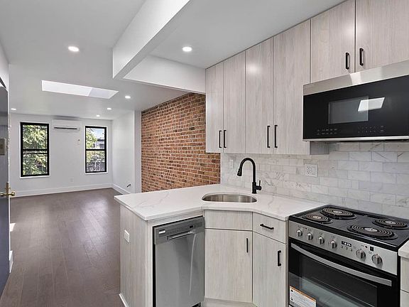 3rd image of 691 Union St APT 4R