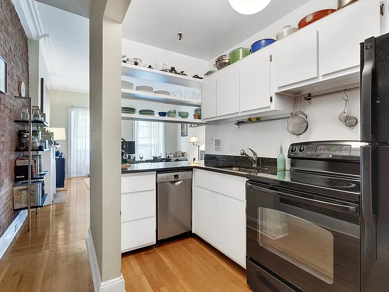 116 W 78th St #4 — Photo 3