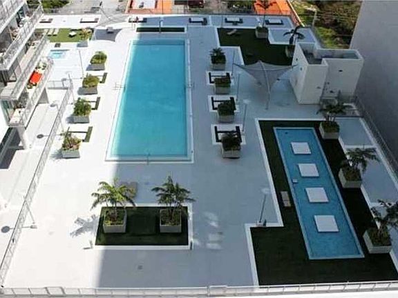 5th image of 690 SW 1st Ct APT 1516