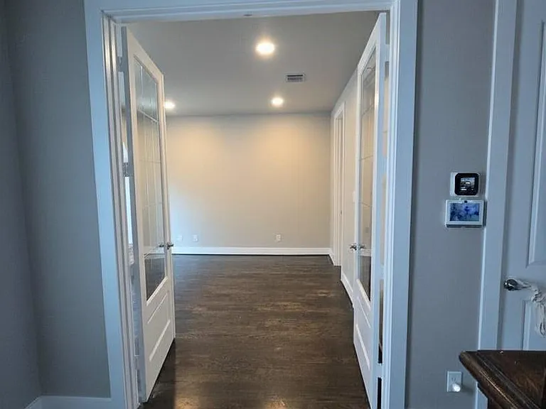 2705 Kennedy St — Photo 4