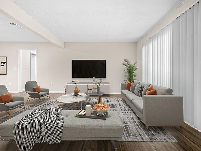 Castle Creek Apartments: Welcome Home to Comfort and Premier Living in Decatur, GA — Photo 32