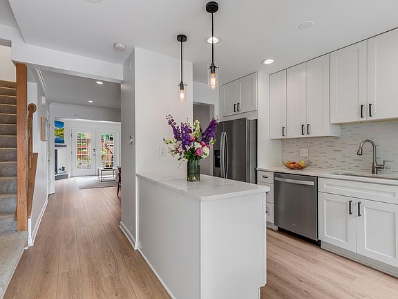 White and white kitchen