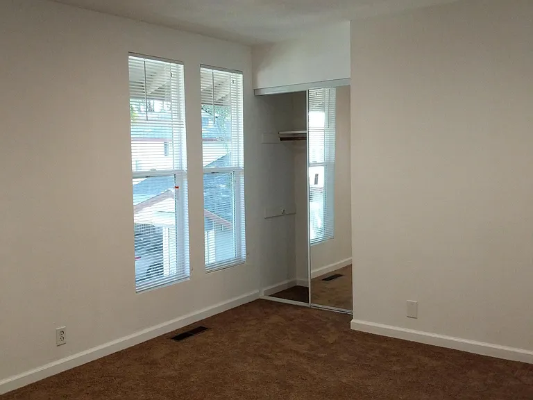 5622 Chestnut Cmn — Photo 5