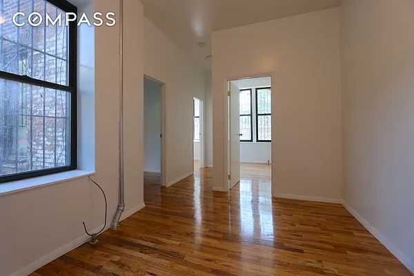 Rented by Compass | media 25