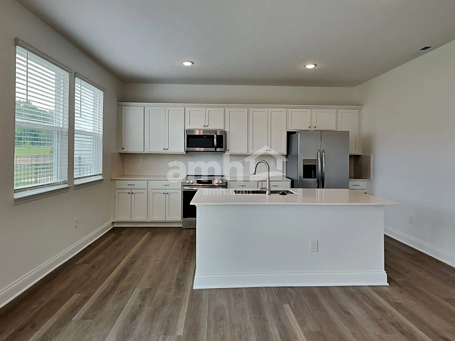 3 bed, 2.5 bath, 1895 sqft, $2,525 — Photo 4