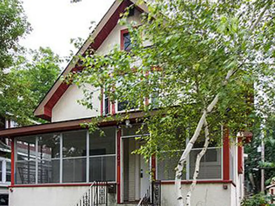 1101 17th Ave SE