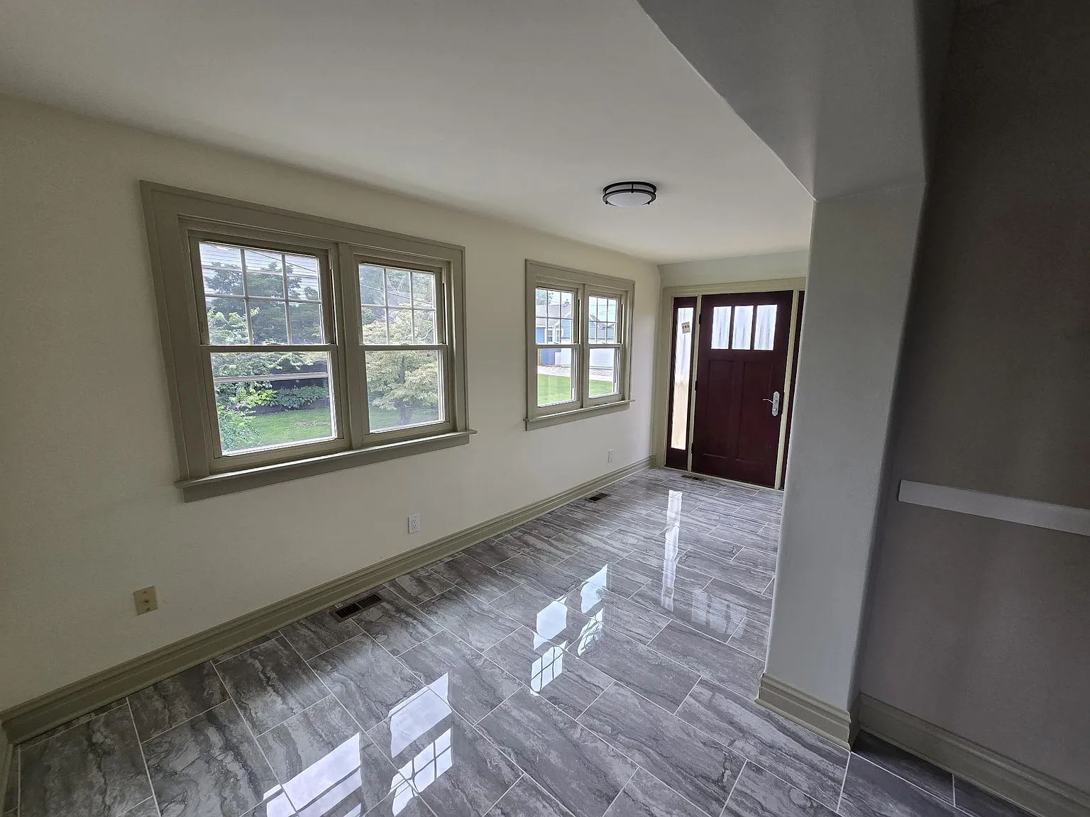 3 bed, 1516 sqft, $2,100 — Photo 2