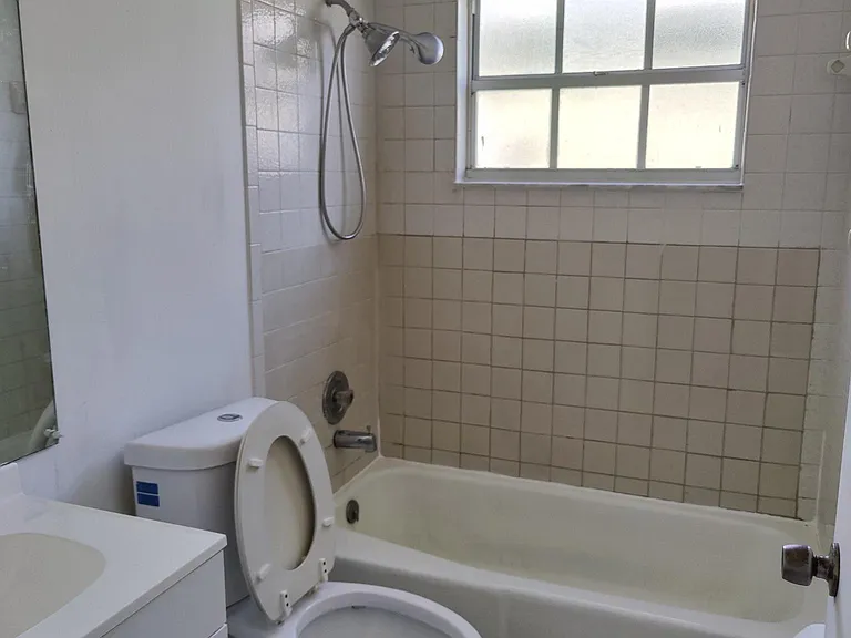 2nd Bathroom