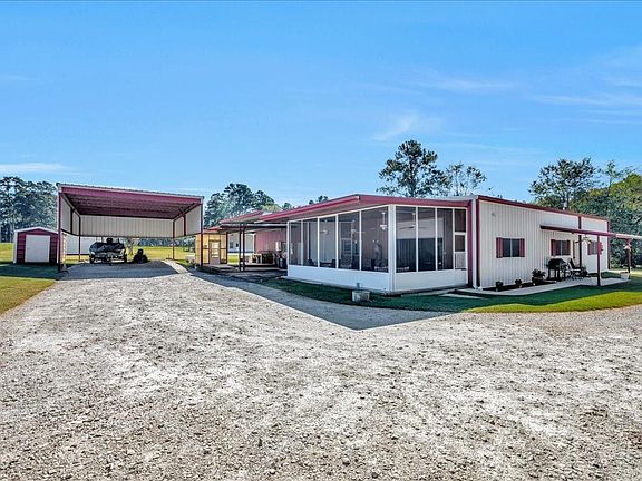 4th image of 260 Fish Rd