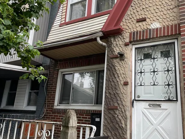4727 Vista St, Philadelphia, PA 19136