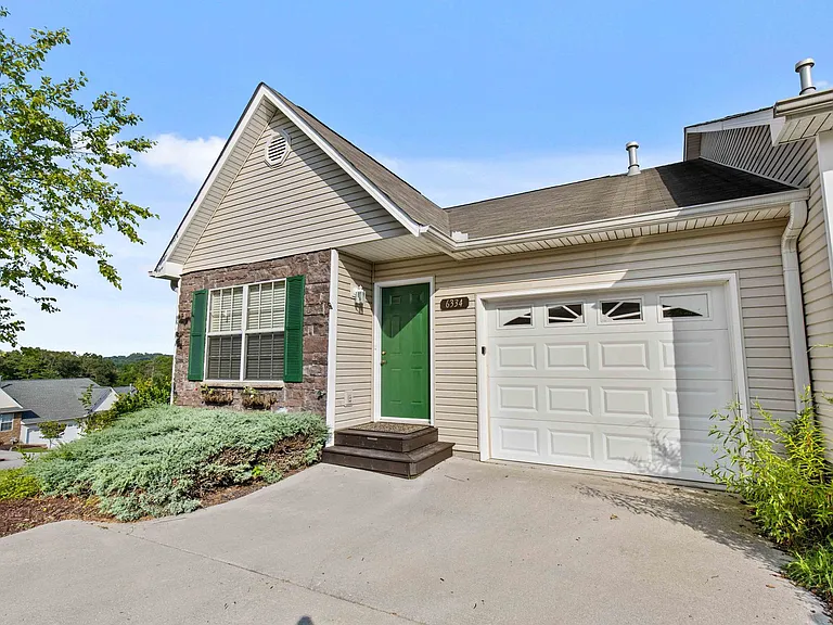 6334 Sky Song Ln — Photo 28
