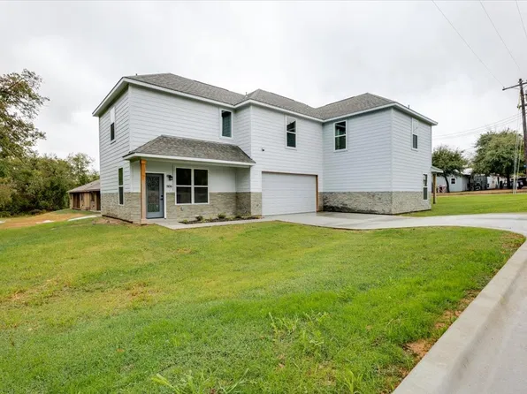 806 N Cates St, Decatur, TX 76234